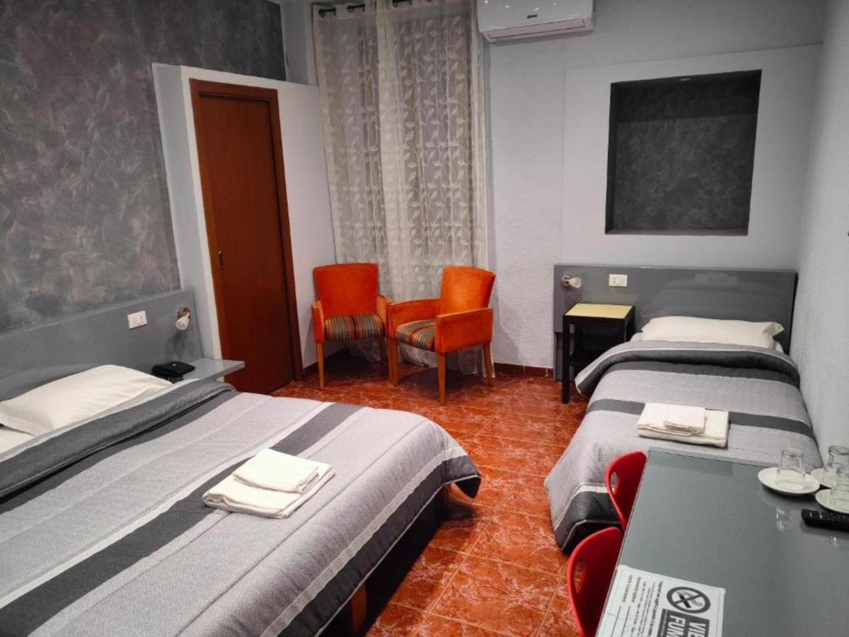 Hotel Convertini Милан Экстерьер фото