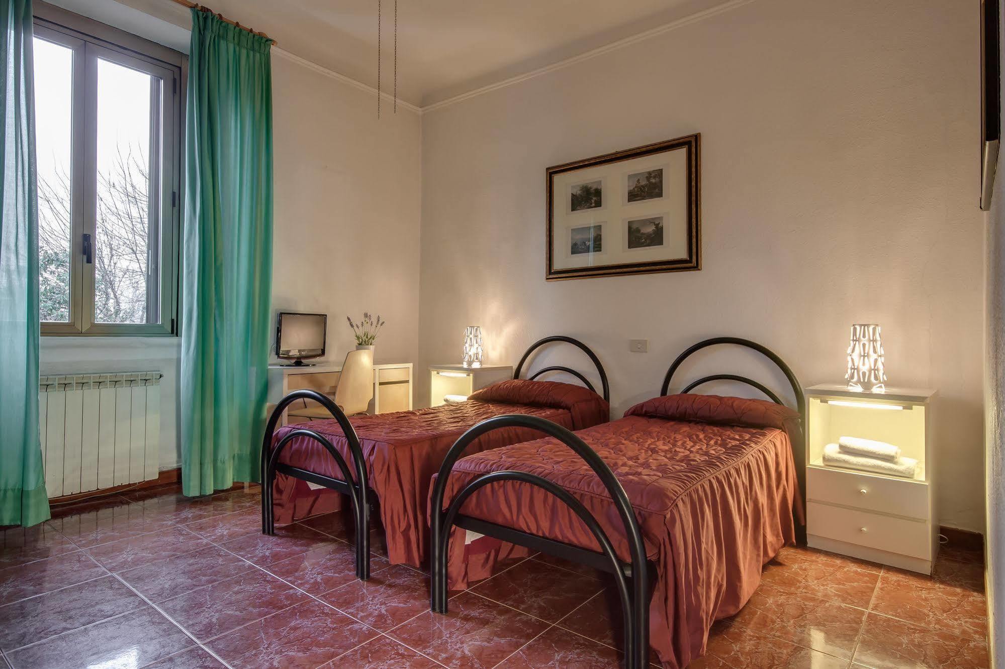 Hotel Convertini Милан Экстерьер фото
