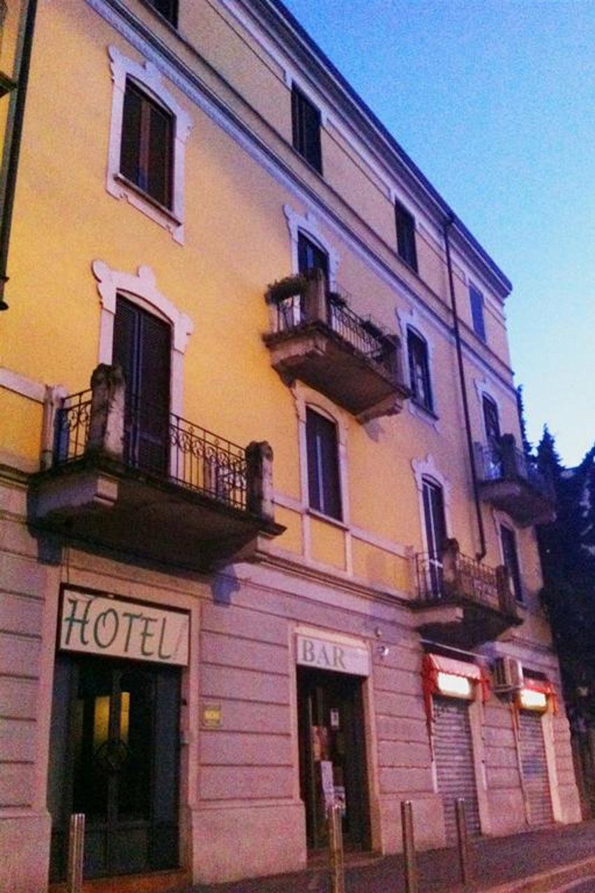 Hotel Convertini Милан Экстерьер фото